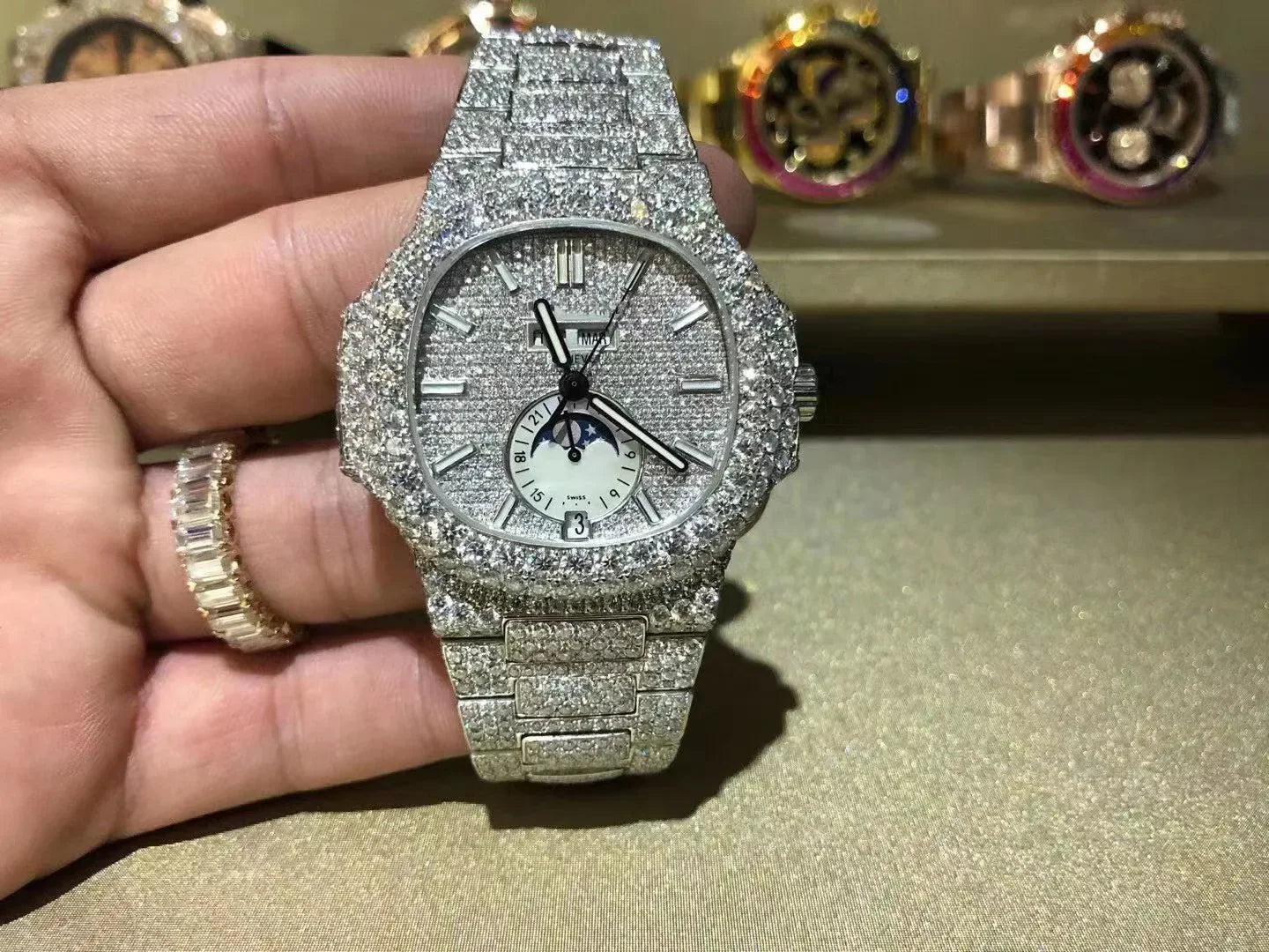 Bijoux VVS : Le Guide Complet pour Comprendre, Choisir et Porter l'Excellence